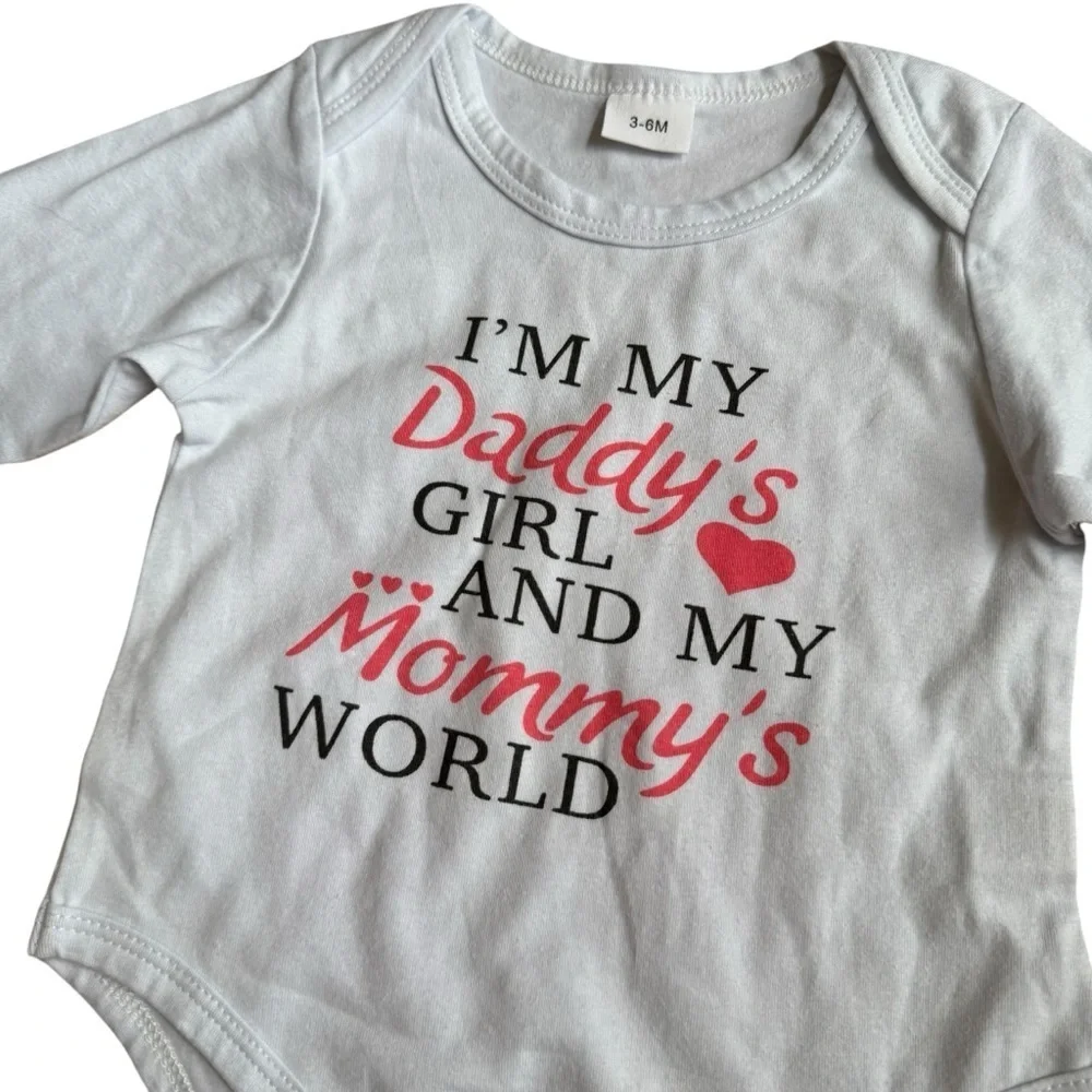 Graphic Long Sleeve Onesie Bodysuit I’m Daddy’s Girl and my mommy’s world 3-6M